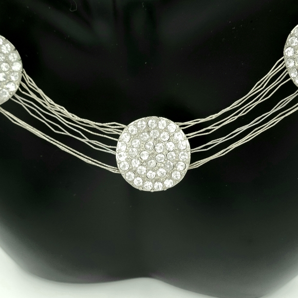 🔴 Silver Thread Rhinestone Demi-parure - Picture 11 of 16